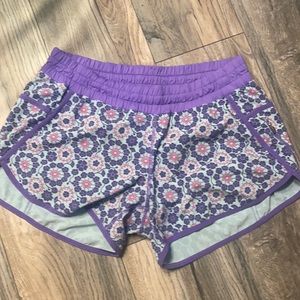 LuLu Lemon size 12 shorts -beautiful print